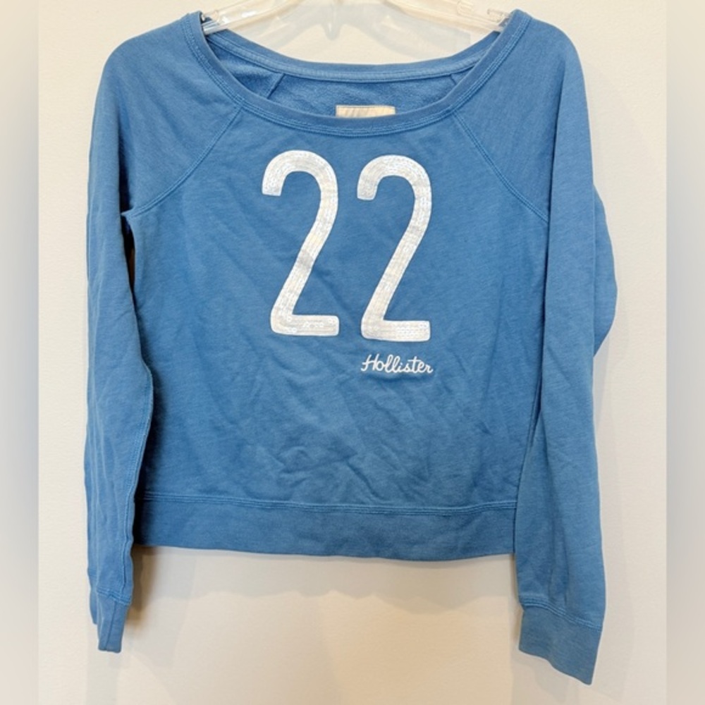 Hollister Blue Teal crop sweatshirt. Size M Sequin AZ